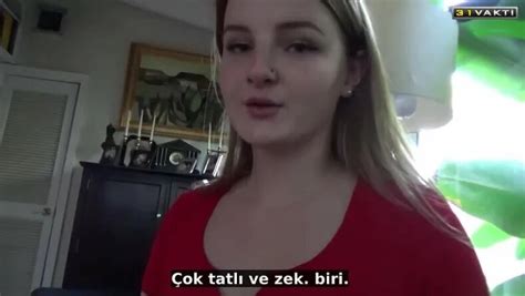 köle pornosu|Birbirlerine göz koyan üvey baba kız sonunda sikişiyor.